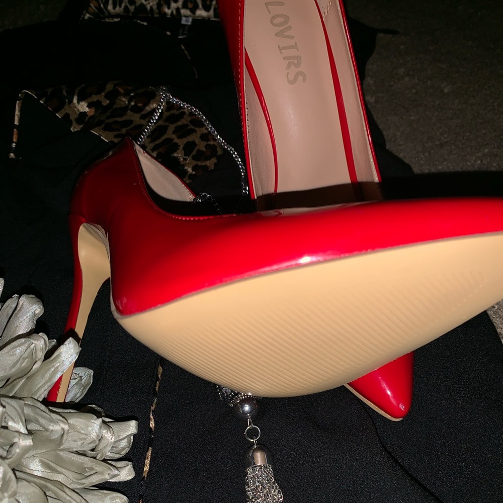 Red Pumps - Picture 3 of 8